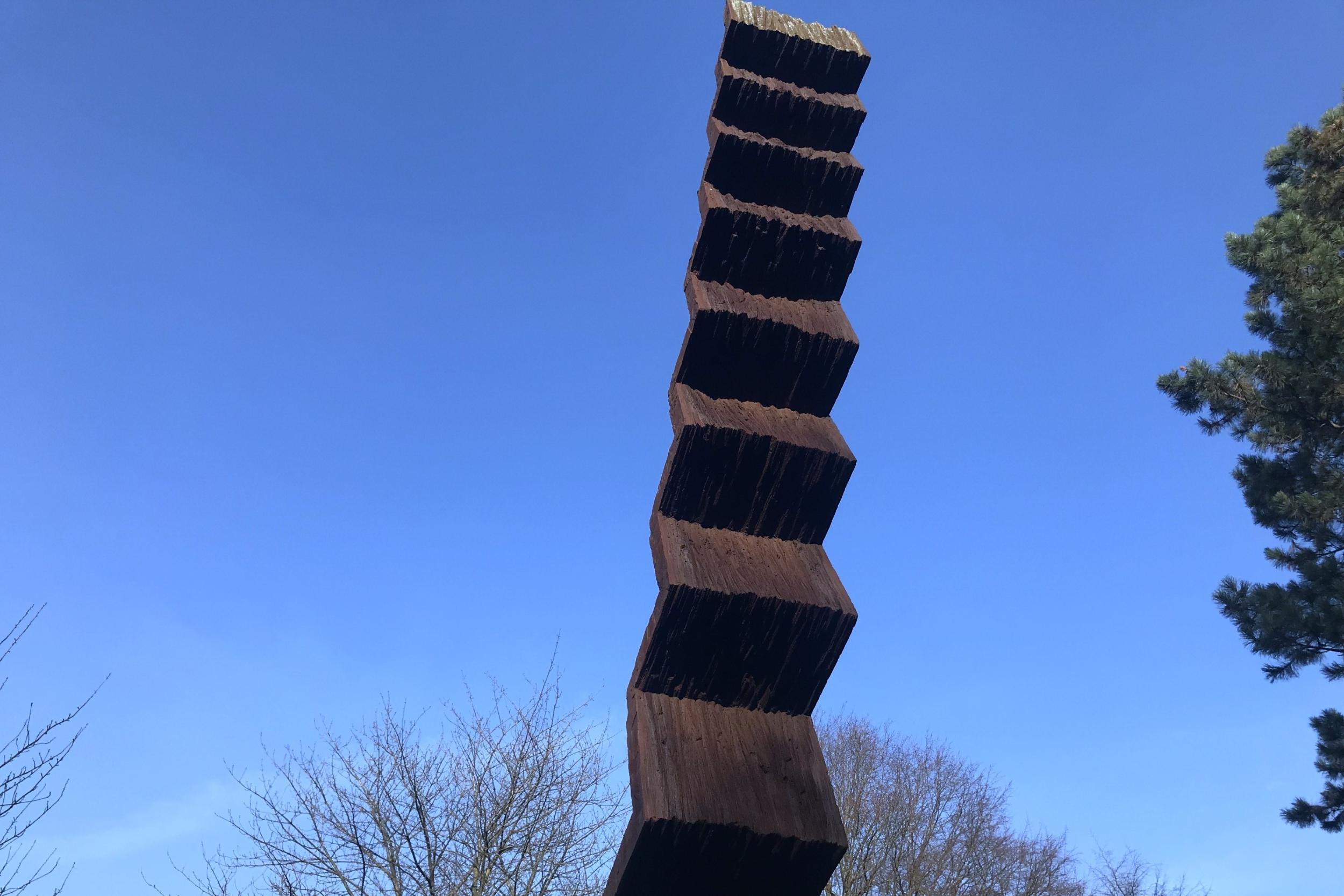 Jetelova_Steig: treppenartige Skuptur im Freien