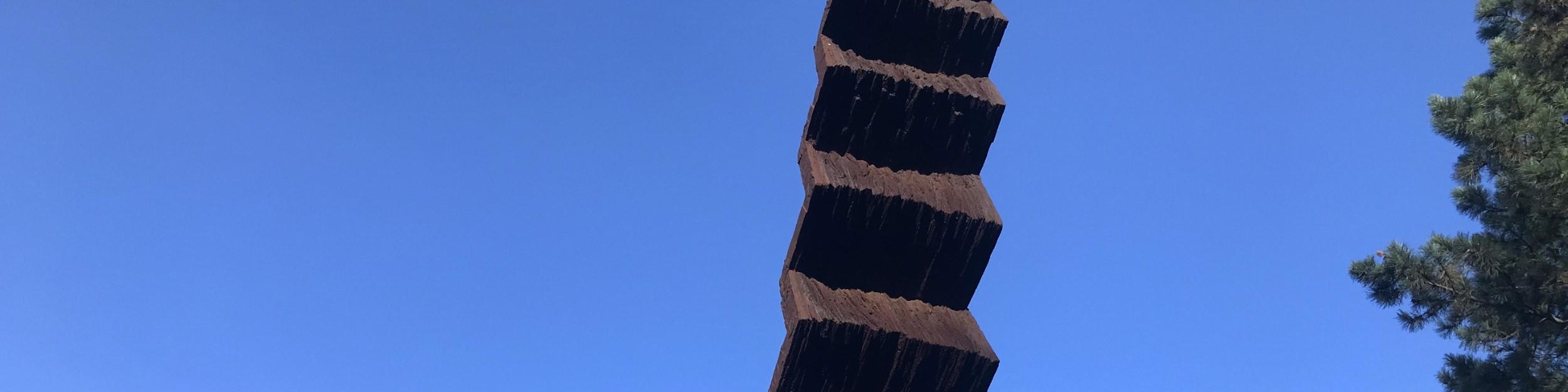 Jetelova_Steig: treppenartige Skuptur im Freien