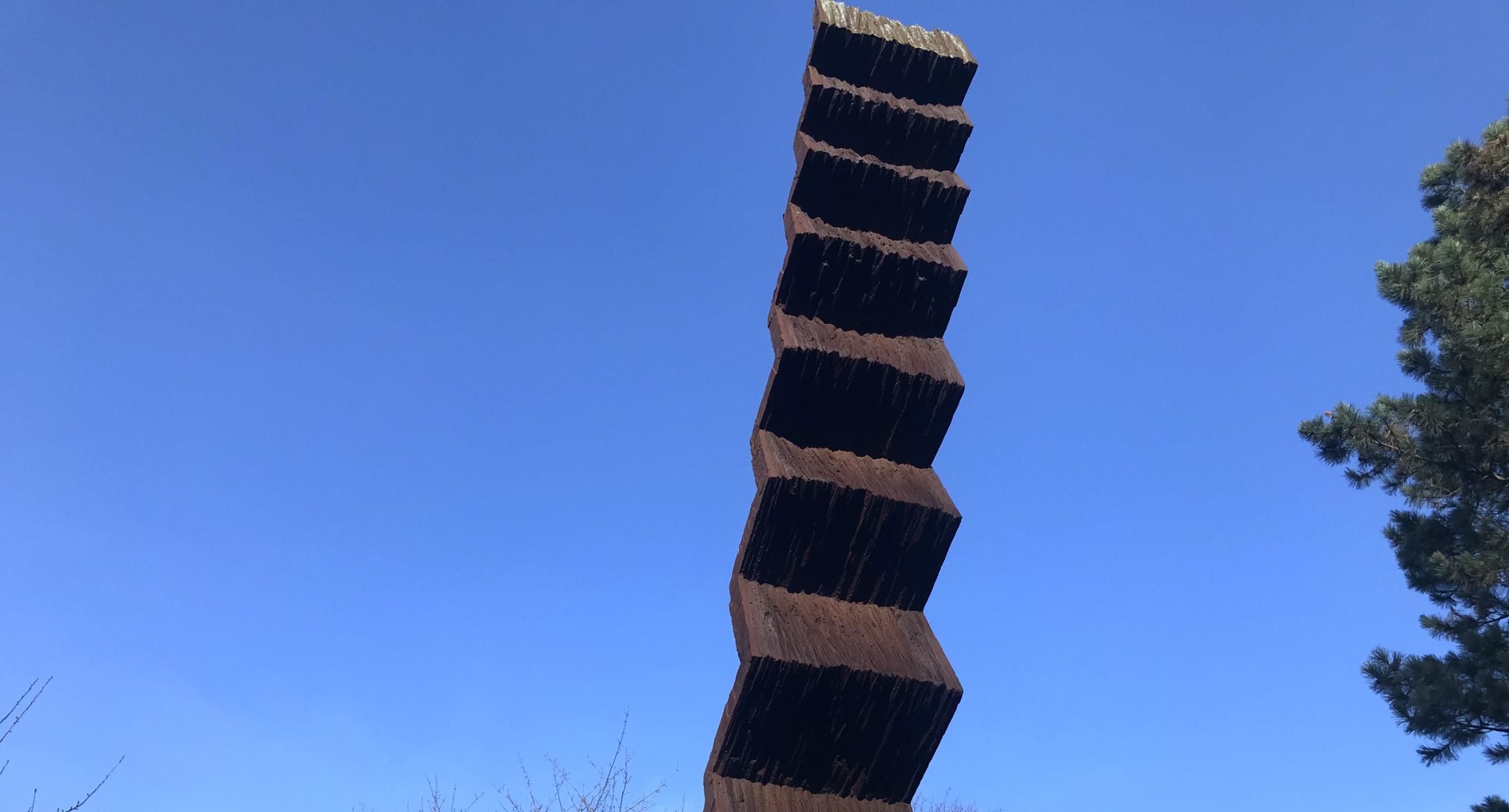 Jetelova_Steig: treppenartige Skuptur im Freien